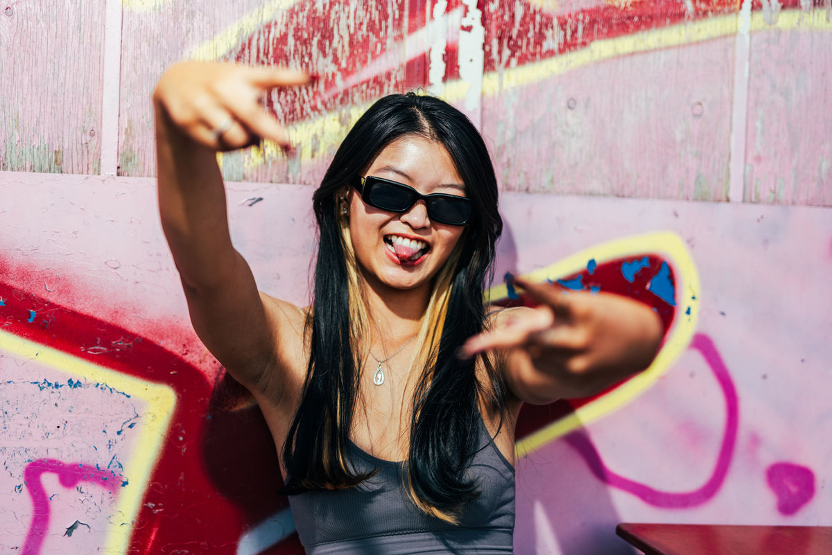 Loading... just a sec